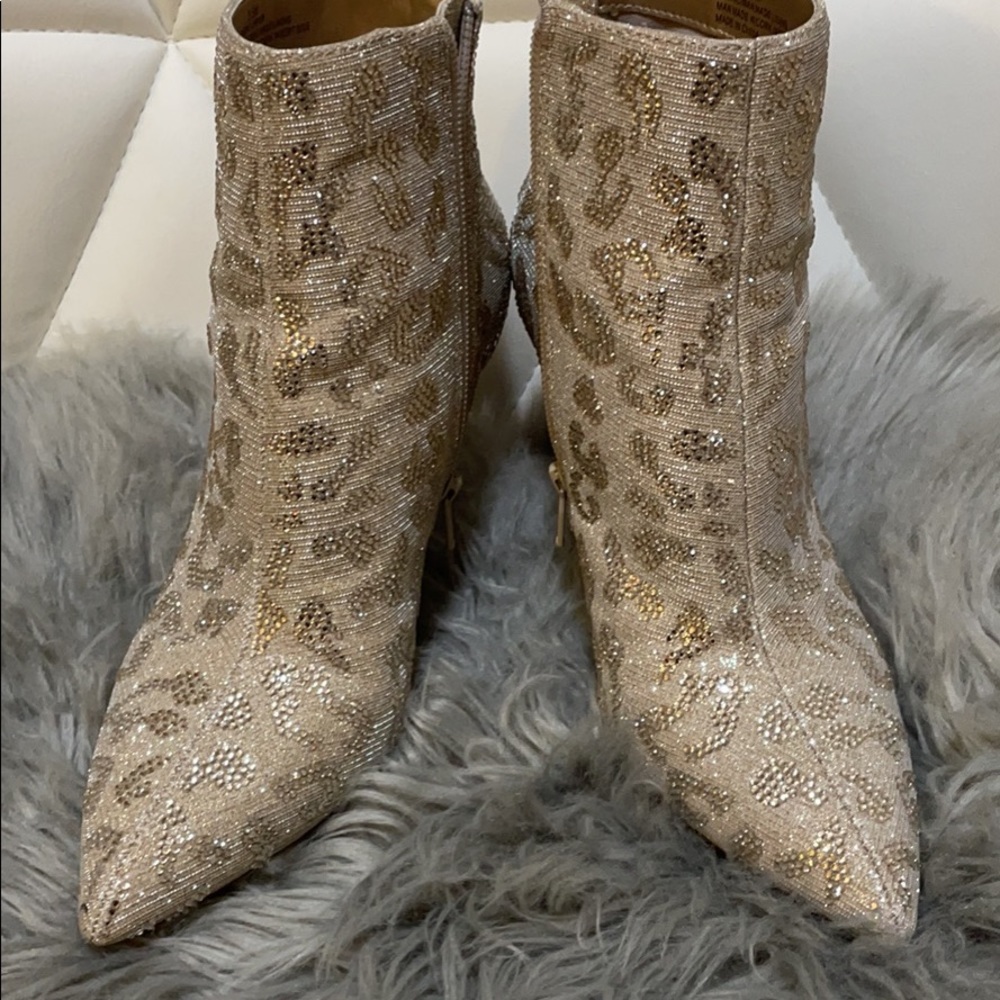 Gianni Bini Gold booties gold leopard design.